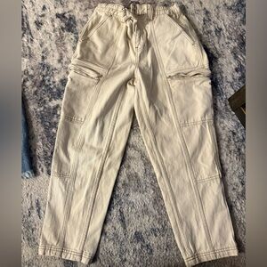 Women’s Cream Cargo Pants